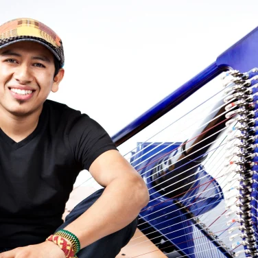 Picture of Edmar Castaneda