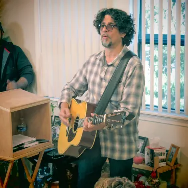 Picture of Dan Navarro