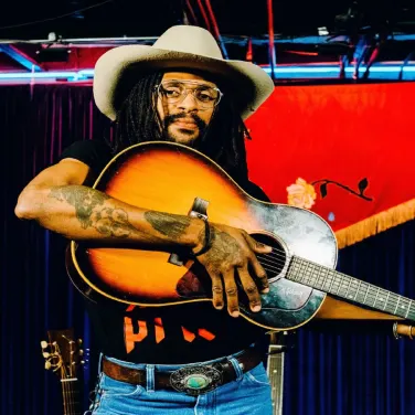 Picture of Nicky Diamonds