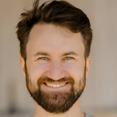 Picture of Deric Cahill