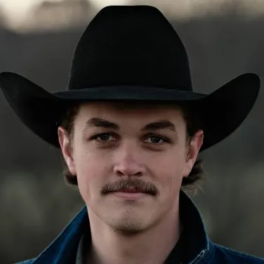 Picture of Zach Top
