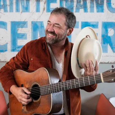 Picture of Dan Tyminski