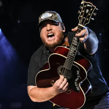 Picture of Luke Combs