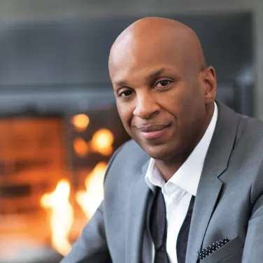 Picture of Donnie McClurkin