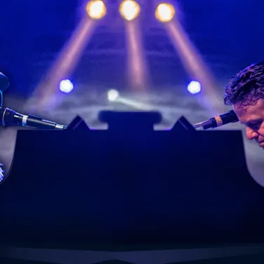 Picture of Face 2 Face