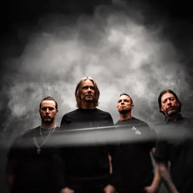Picture of Alter Bridge w/ Sevendust