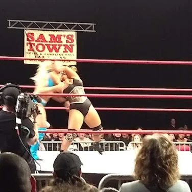 Picture of Sams Town Live