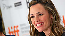 Jennifer Garner Shares Her Healthy Snack Substitutes