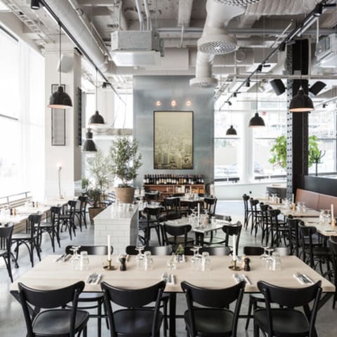 Usine Bistro 38