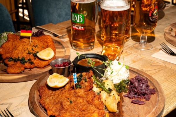 Sverige Match - German Beer Hall Gallerian