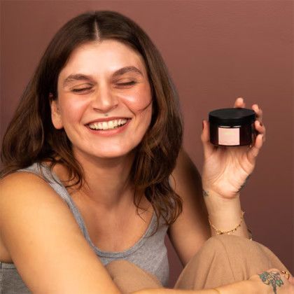 Custom 4 Oz Bath Salt - Full Color Label - Model Displaying Glossy Amber 