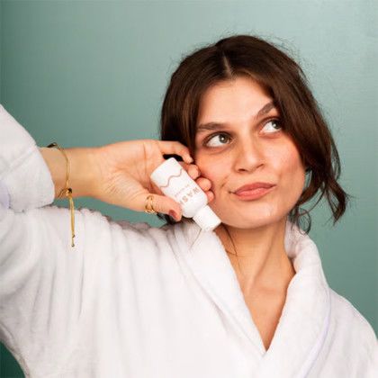 Custom 2 Oz Wash With Push-Pull Cap Direct Print - Model Displaying White