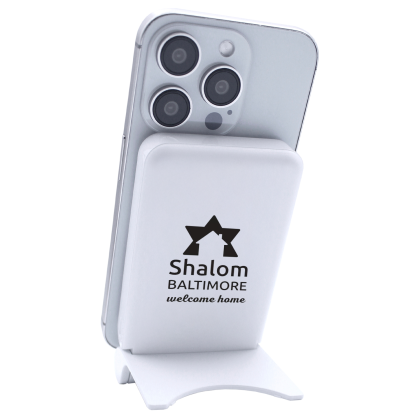 Custom iGo 5,000mAh MagSecure 4-in-1 Charger with Stand - White Lifestyle View 