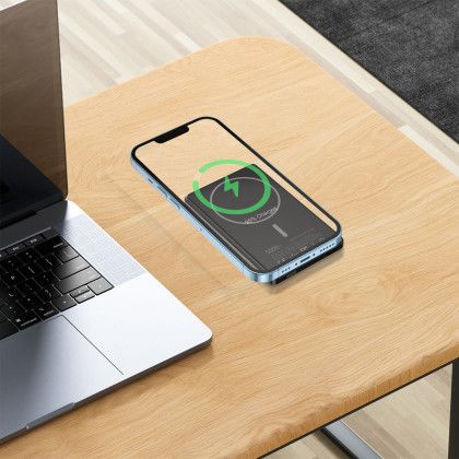 Custom Ultra-thin 5,000 mAh Wireless Portable Charger Power Bank - Black Lifestyle View Custom Ultra-thin 5,000 mAh Wireless Portable Charger Power Bank - Black Lifestyle View