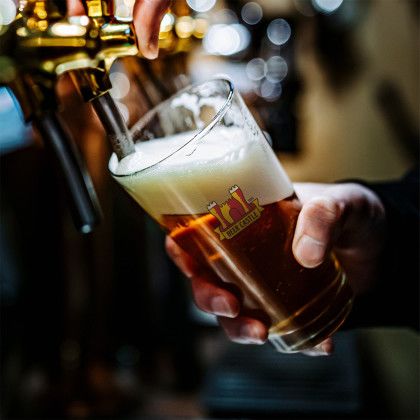 Custom Beer Pint Glass with Logo for Restaurants and Bars