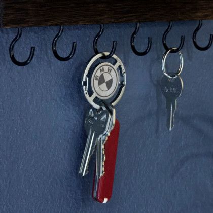 Custom Nite Ize Medallion 2.0 Key Carabiner - Silver In Use Custom Nite Ize Medallion 2.0 Key Carabiner - Silver In Use