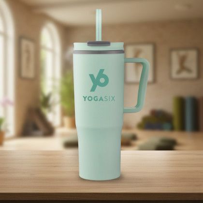 30 oz Double Wall Plastic Travel Mug with Handle & Straw 30 oz Double Wall Plastic Travel Mug with Handle & Straw