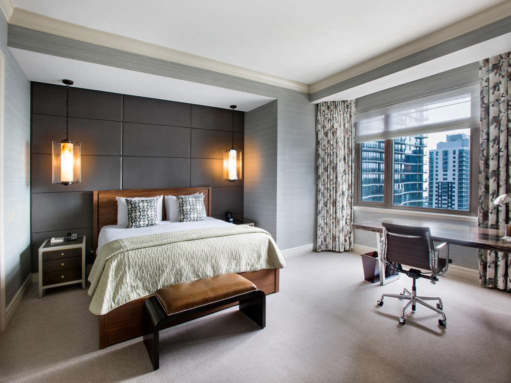 Fairmont Chicago at Millennium Park