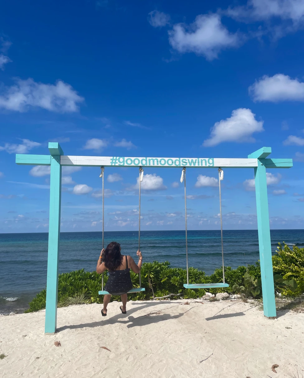 Advisor - Sun, Sand & Smiles: A Family Guide to the Cayman Islands
