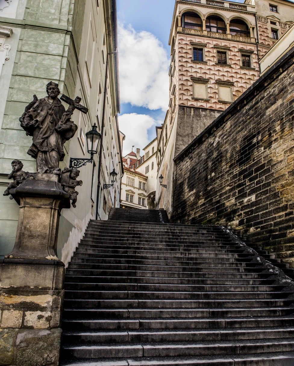 Advisor - Prague for Architecture Lovers: A Walk Through 1,000 Years of Design