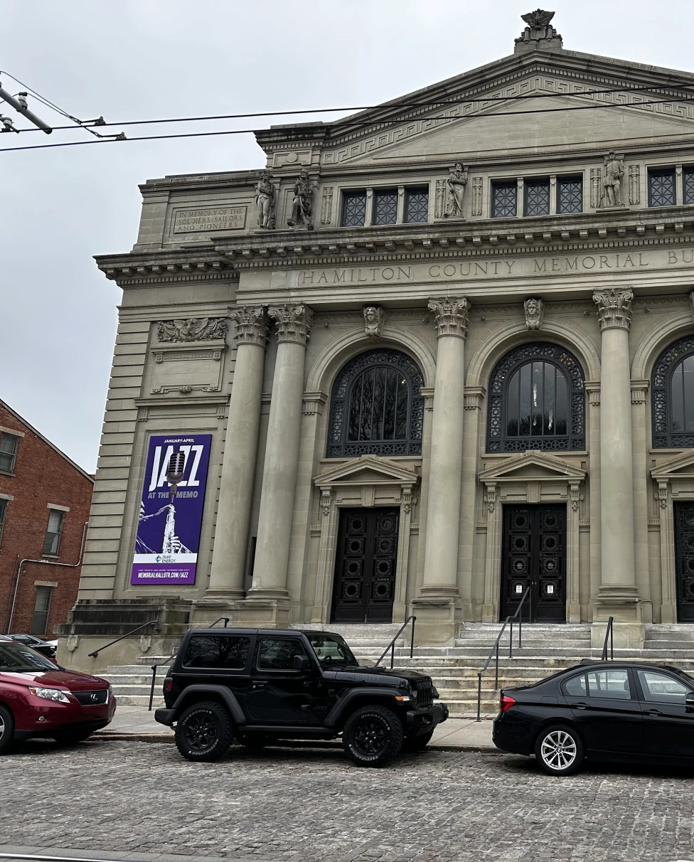 Advisor - Cincinnati: Queen City on the Ohio River