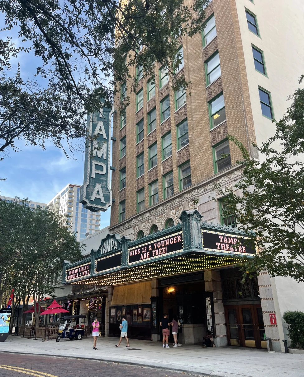 Advisor - Tampa Bay: A Local's Guide to Unexpected Adventures