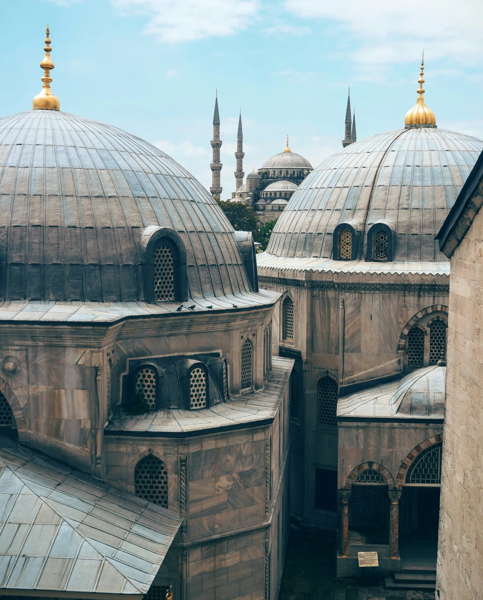 Advisor - A Guide to Explore Istanbul Through My Eyes