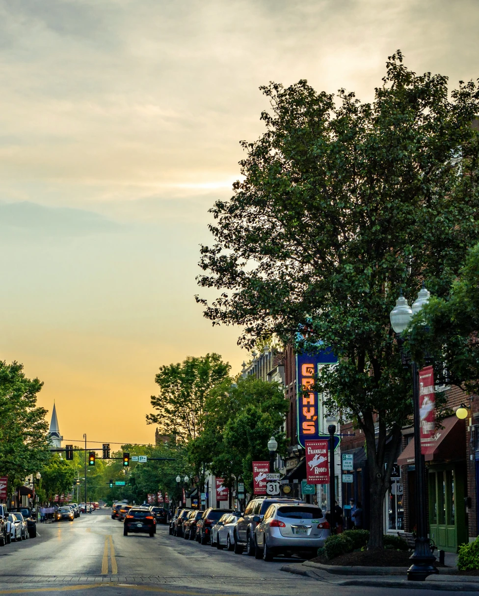 Advisor - Small Town USA: Tennessee & Kentucky Road Trip
