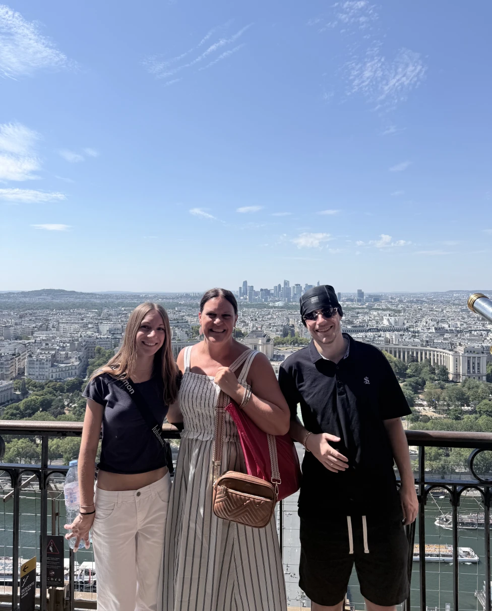 Advisor - Welcome to Paris: A Curated Guide for an Unforgettable First Trip