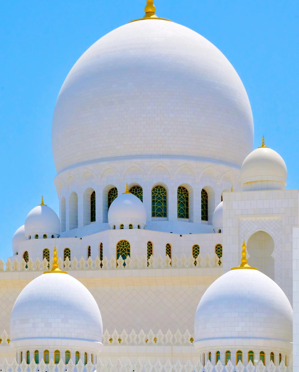 Advisor - Ultimate Three-Day Abu Dhabi Itinerary for Female Travelers: Culture, Luxury & Desert Adventure