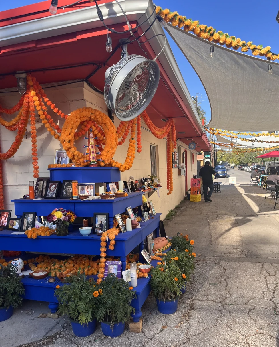 Advisor - 24 Hours in the Vortex of Yum: 3 Michelin-Ranked Spots on a 12-Minute Walk in East Austin