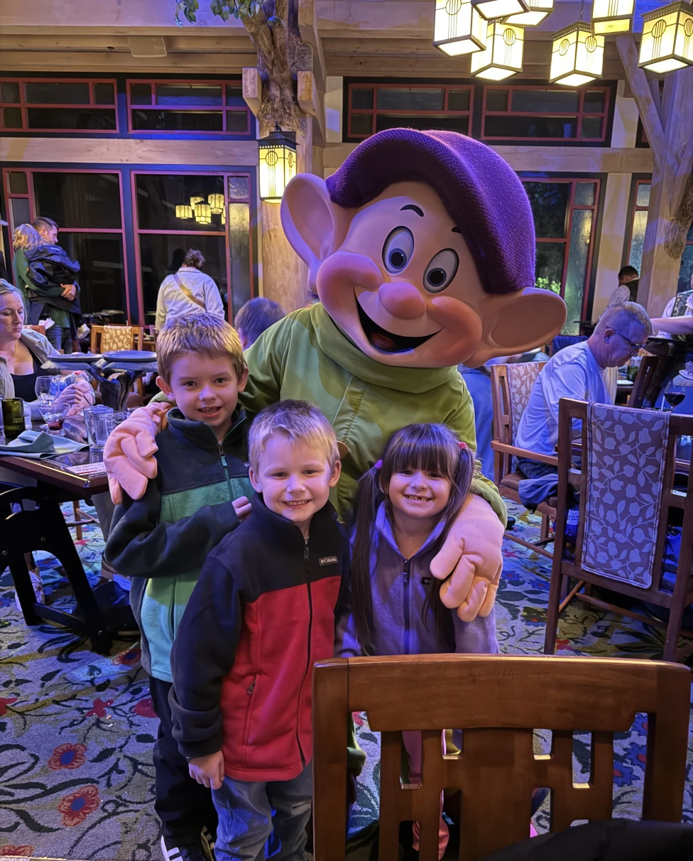 Advisor - Navigating Disney with DAS for Families with Autistic Children