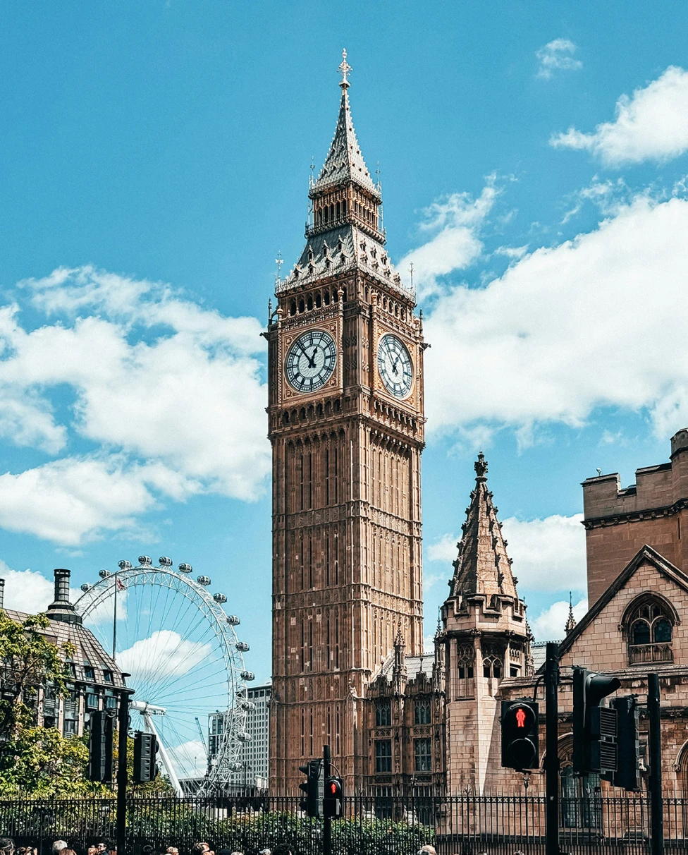 Advisor - Exploring London, My Former Home: Iconic Walks, Historic Pubs & Hidden Gems