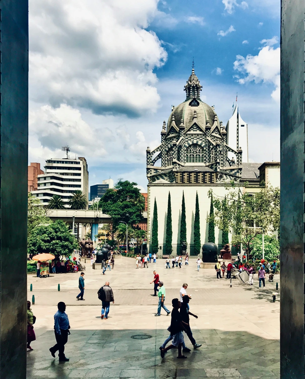 Advisor - Medellín: Where My Heart Lives—An Insider's Guide to the City of Eternal Spring