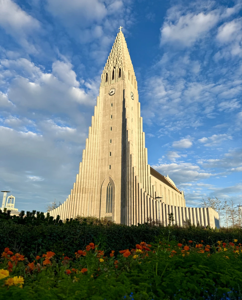 Advisor - Reykjavík, Iceland: A Guide to City Life & Icelandic Landscapes