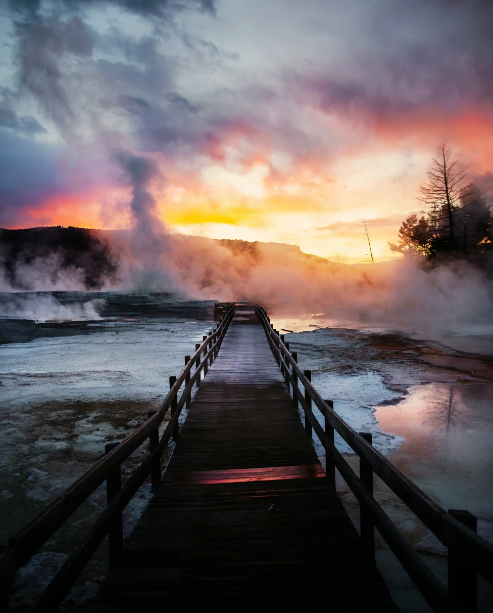 Advisor - Hot Springs, Waterfalls & Black Sand Beaches: Your Southern Iceland Guide