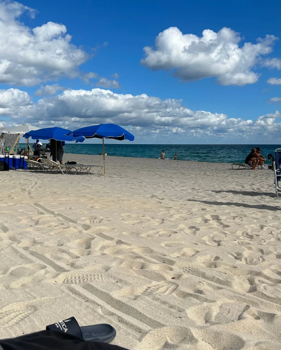 Advisor - Kosher Miami Ultra-Luxury Guide: 5-Star Hotels, Fine Dining, VIP Sports & Couture Shopping