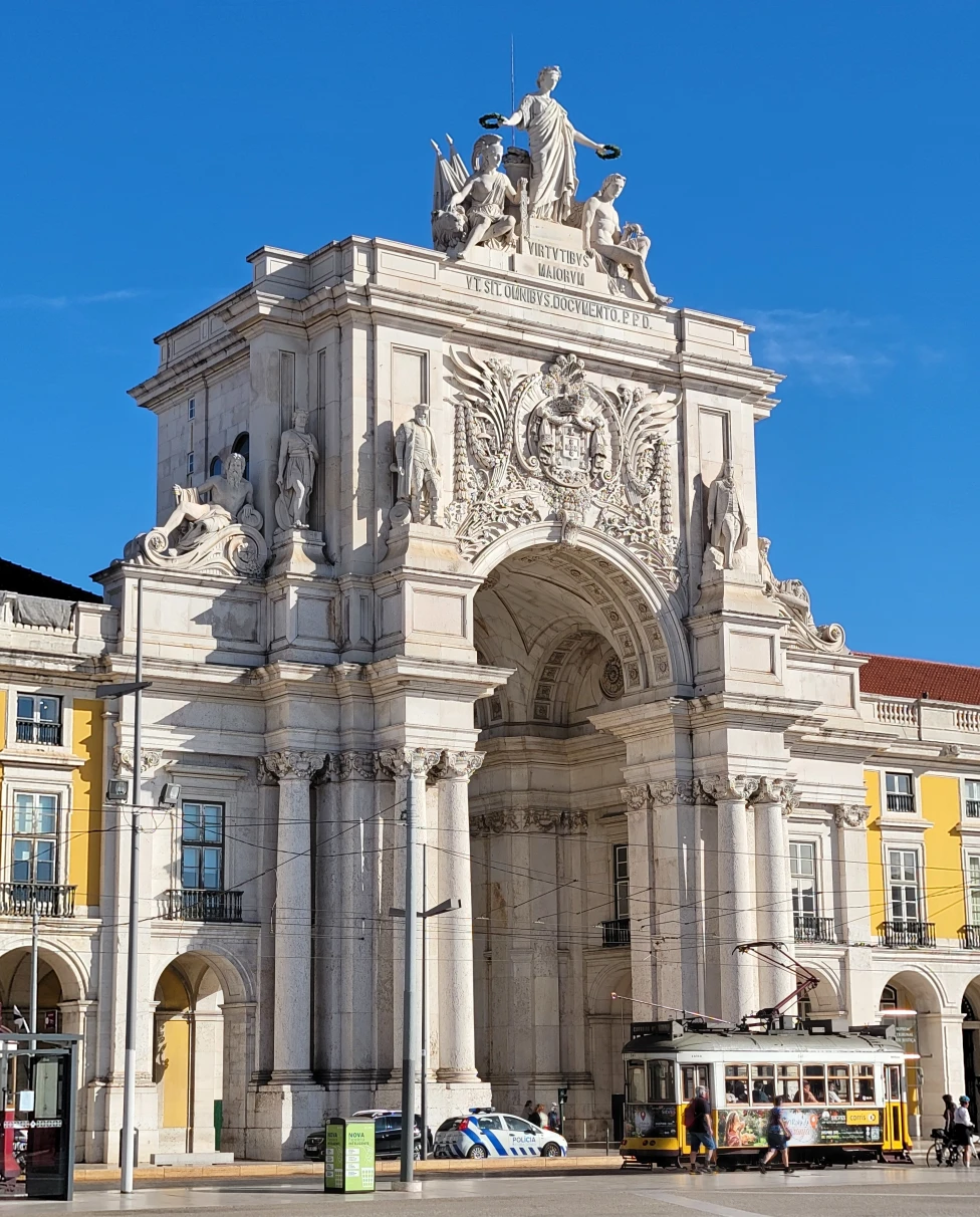 Advisor - Lisbon Bites & Sights: Eat, Explore, Repeat