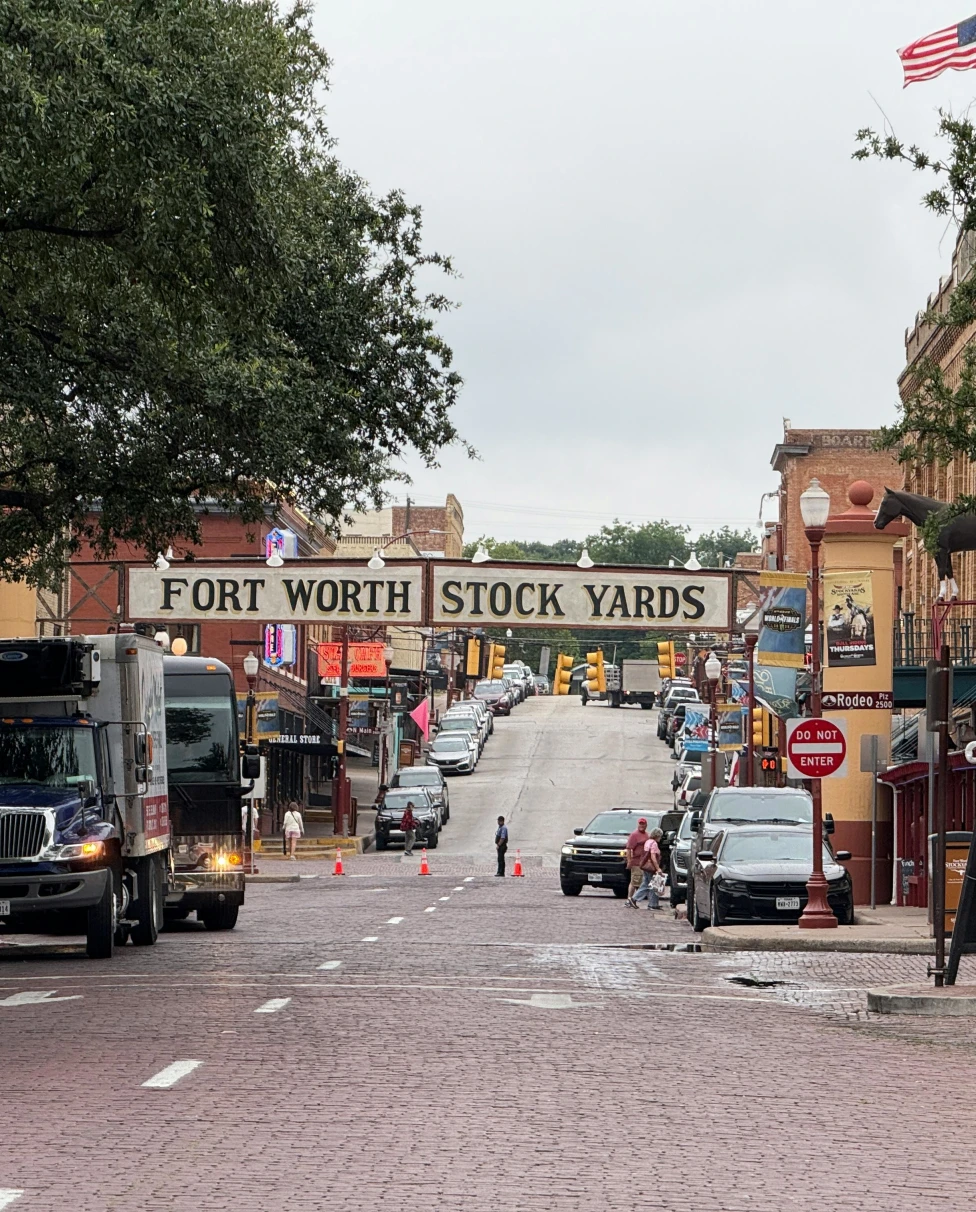 Advisor - The Modern Cowgirl’s Guide to Fort Worth