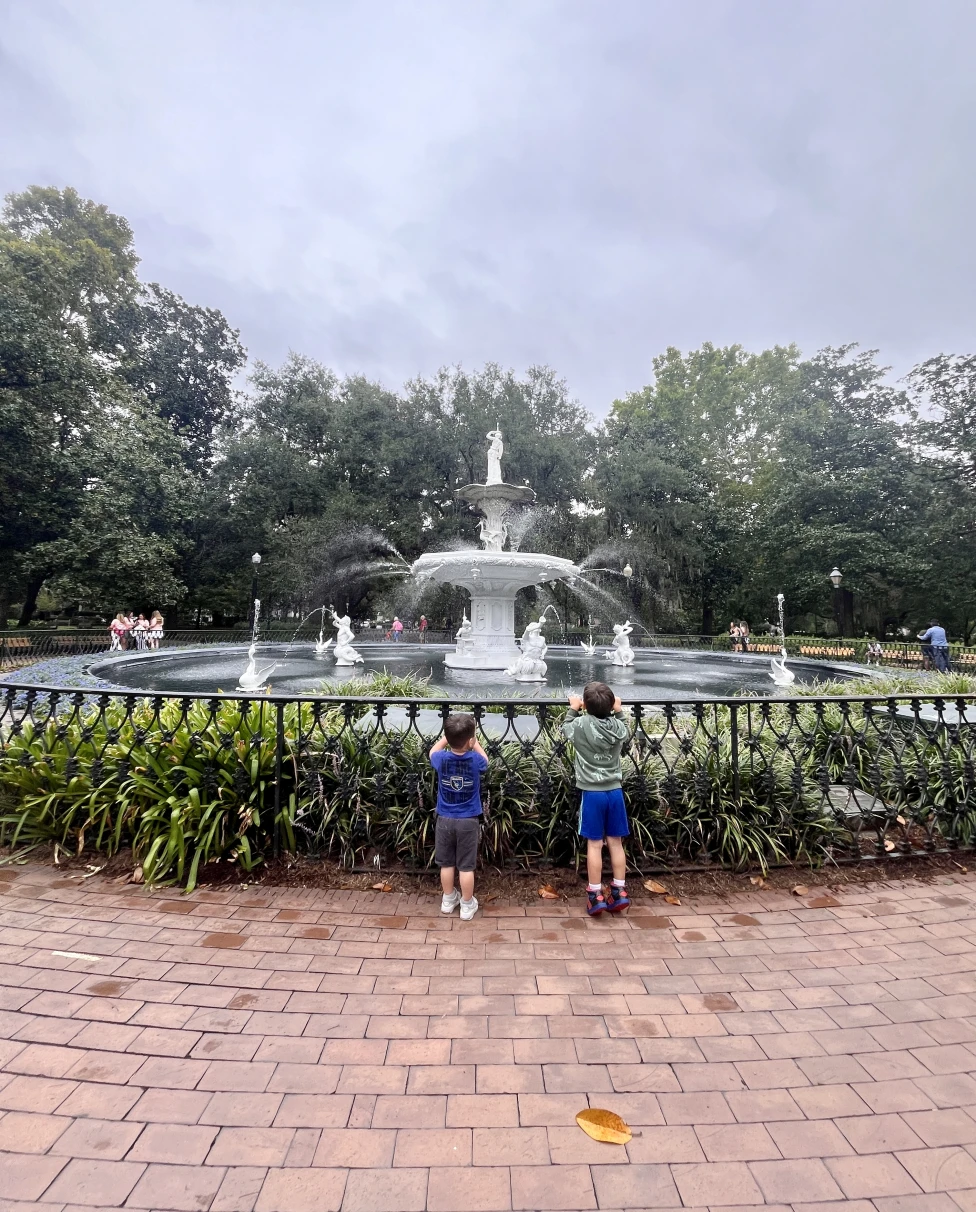 Advisor - A Condensed Guide to Exploring a Little Bit of Everything Savannah Has to Offer