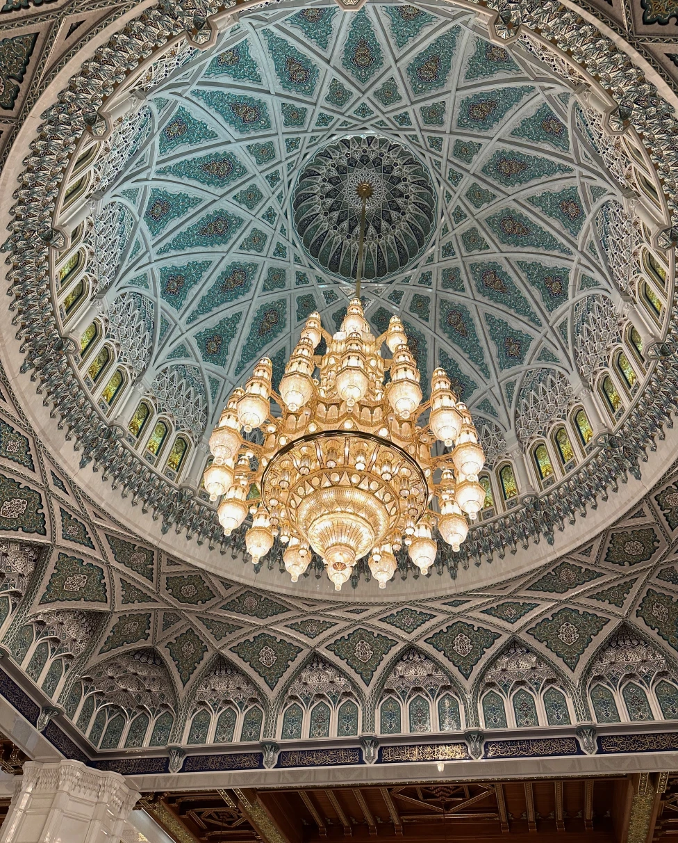 Advisor - Muscat Travel Guide for Energy-Limited Travelers