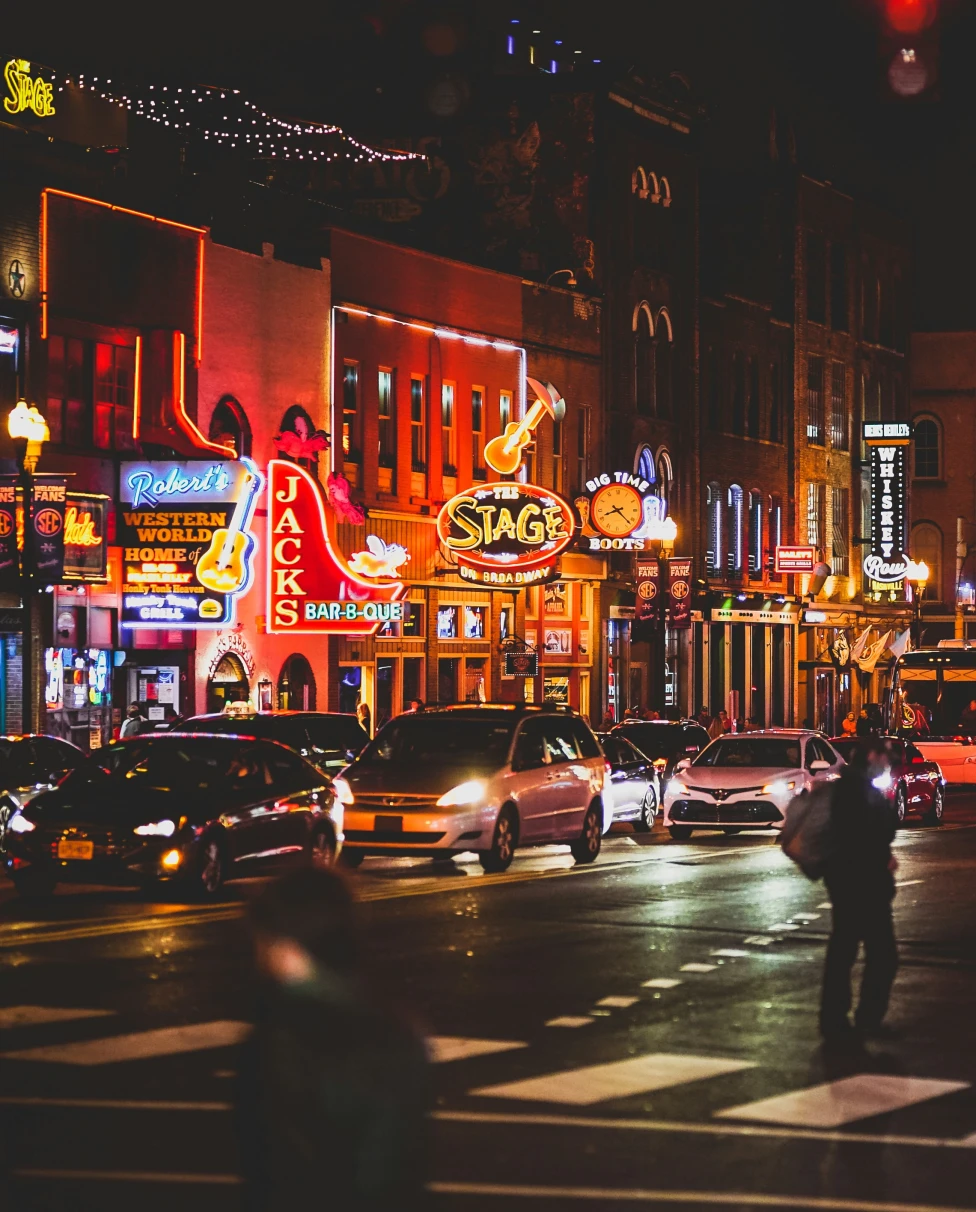 Advisor - A Local's Guide to Nashville, TN