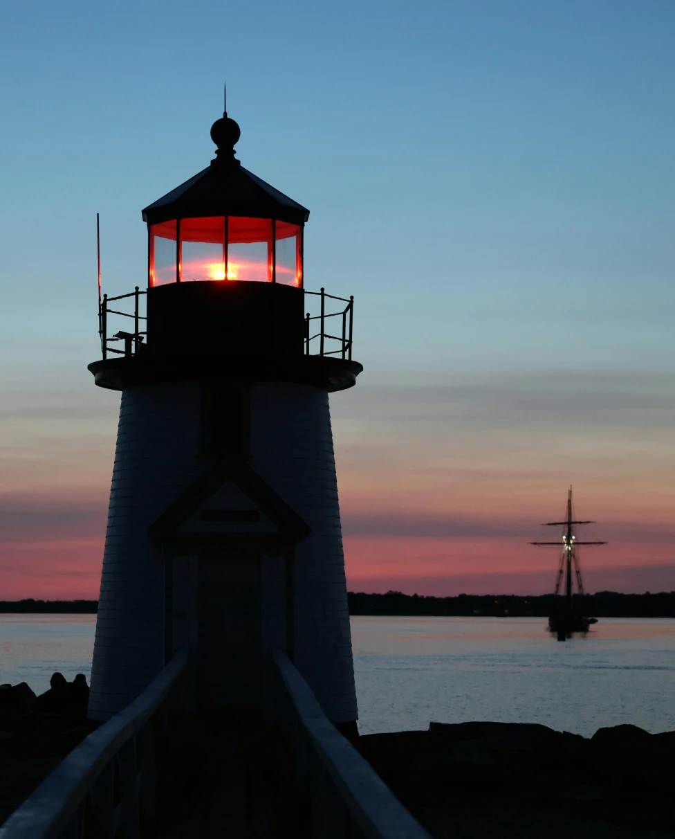 Advisor - Nantucket: The No-Nonsense, High-Charm Guide