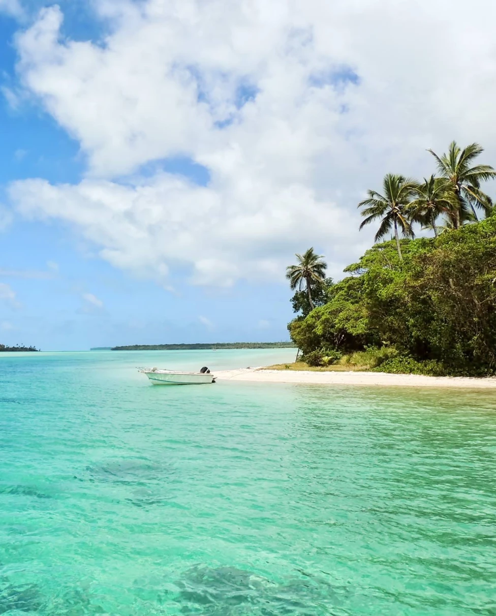 Clear blue water and white sand on a sunny day in Montego Bay, Jamaica