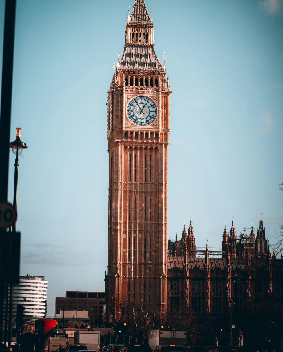 The Big Ben tower on a sunny day, one of the highlights of a London 4–day itinerary.