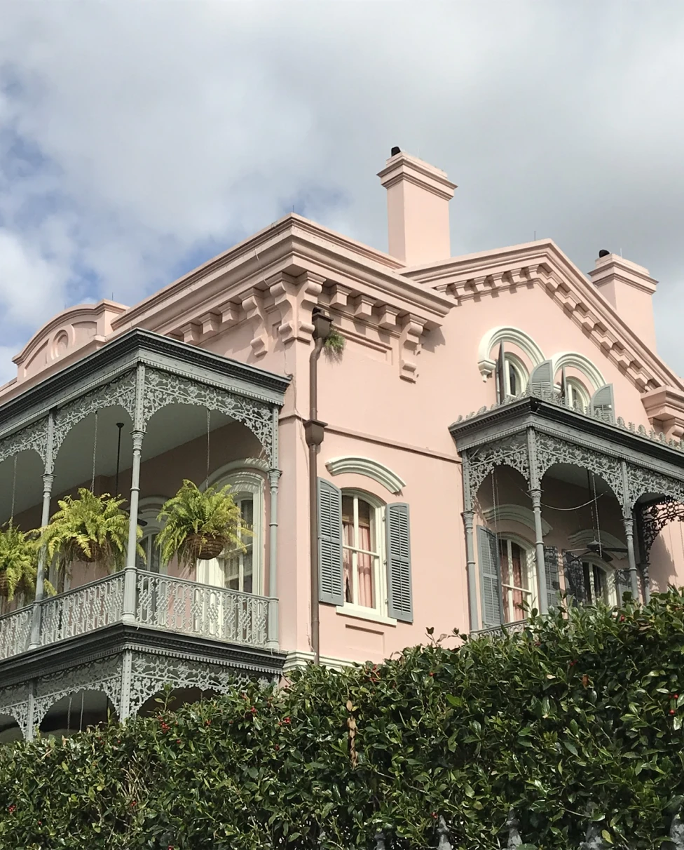 Pink building in Nola