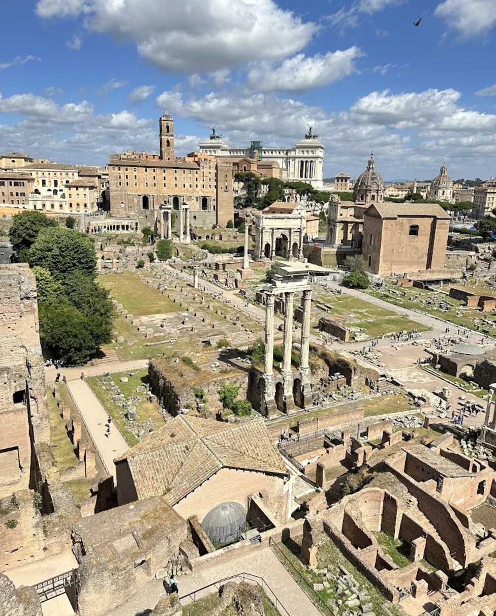 The ruins of the Roman Forum, a must-see stop during your 4 days in Rome.