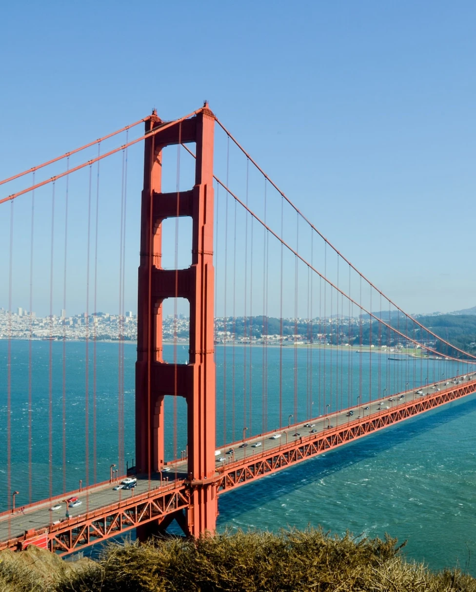 the red golden gate bridge