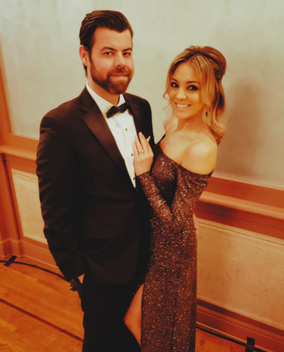 guide picture with his friend