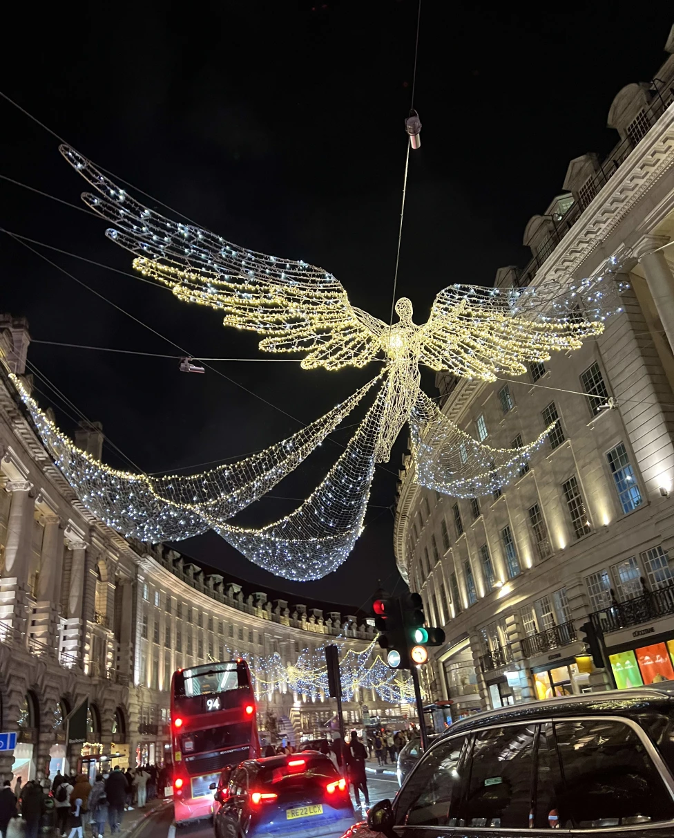 Advisor - Celebrating Christmas in London & the Countryside in the Cotswolds